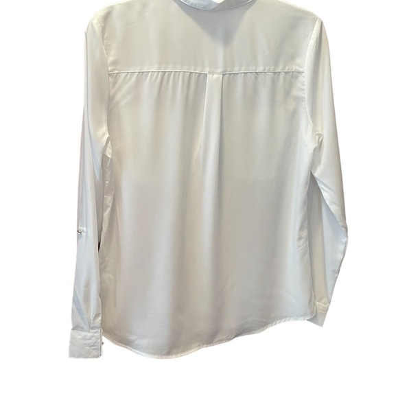Como blu woman’s white button down blouse, soft, adjustable sleeve, size medium - Picture 5 of 7